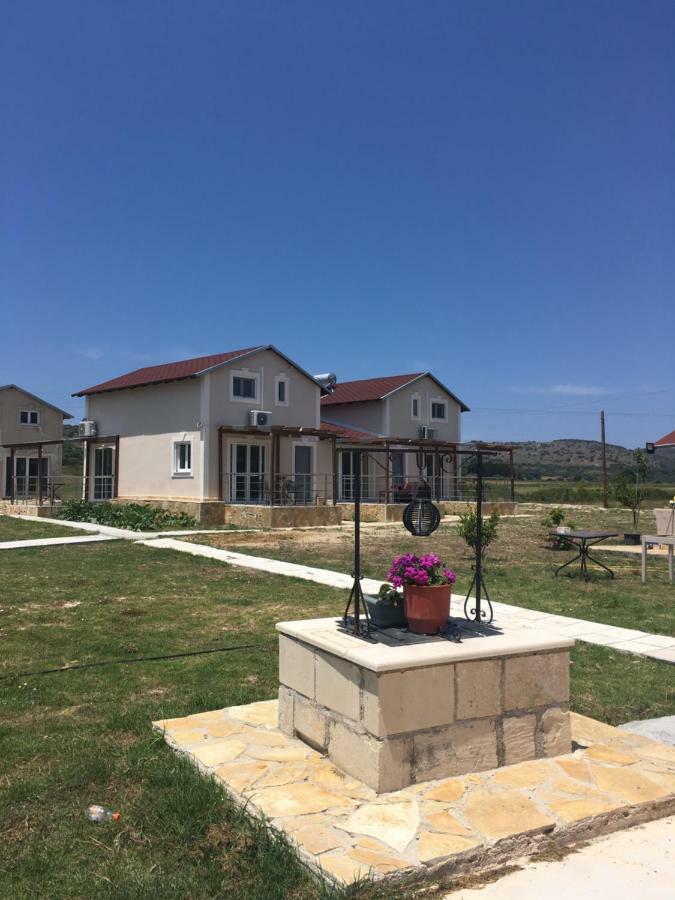 Daphne'S Boutique Apartments Livádhion Zewnętrze zdjęcie